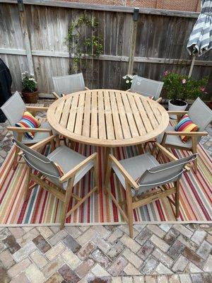 Teak dining table and 6 armchairs by Kingsley Bates!