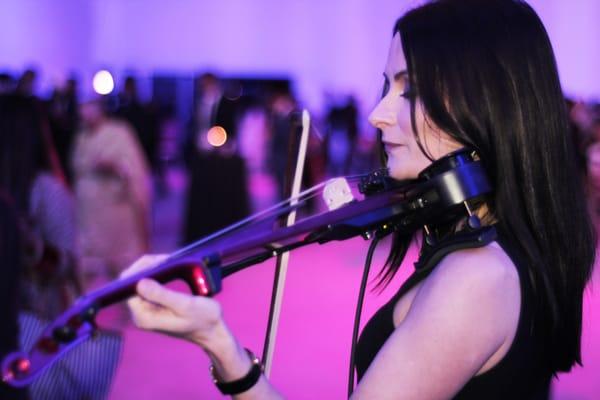 Cirque Central Electric Violinist during Cocktail Hour