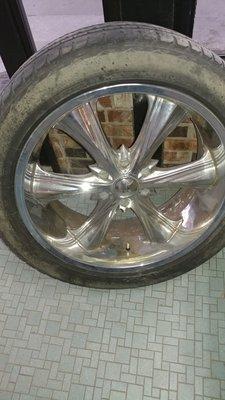 22 inch 6 hole chevy wheels 400.00 Dollars