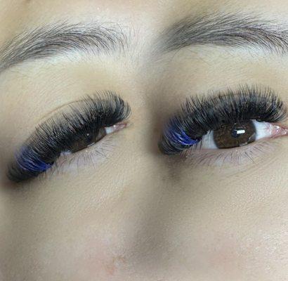 Volume squirrel eyelash extensions with a pop of color