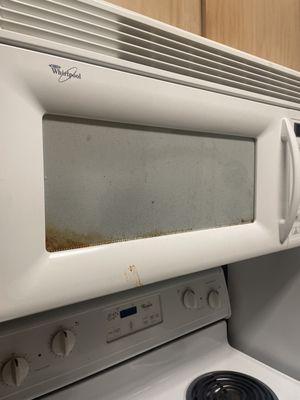 Microwave we got when we moved in.