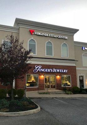 The Shoppes at West Village, upper level