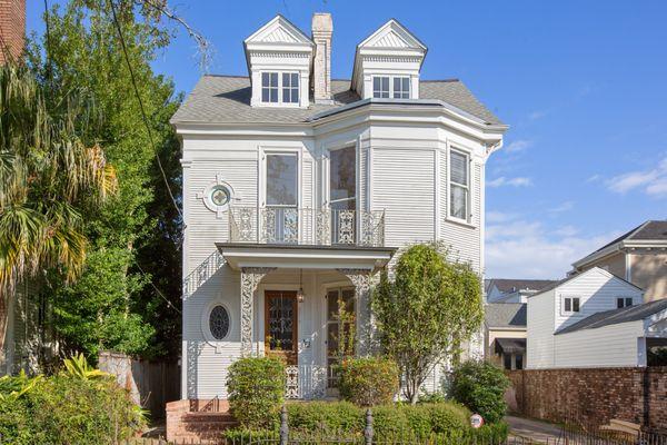 Historic Victorian Home Listing on Prytania St in New Orleans.