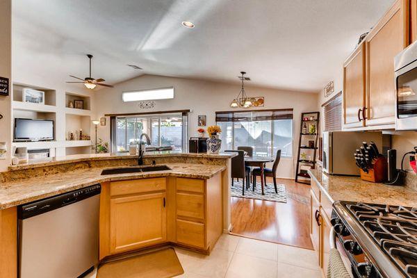 Chandler Home-Kitchen