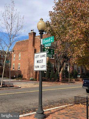 Academic Authors House in Georgetown