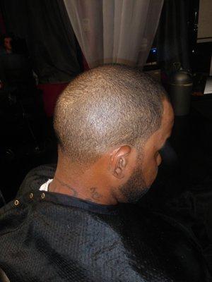 Low cut #1 w/gaurd & taper in the back!!!