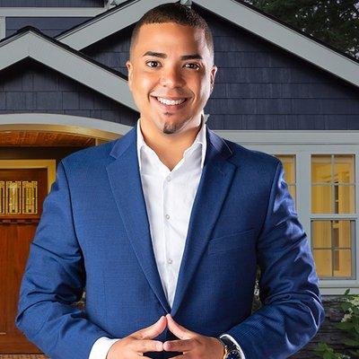 Milwaukee Bilingual REALTOR - Pedro Rivera