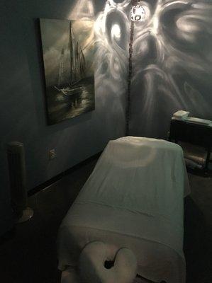 Treatment room at Backrubz