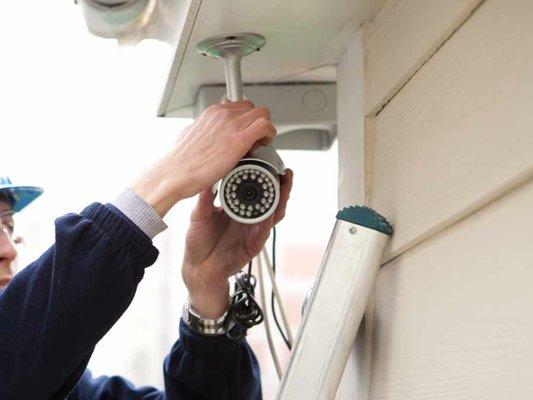 Santa Monica Security Camera Bros (424) 307-0861  Call us, if you need Professional Camera Replacement!