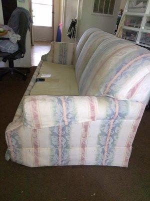 It's just a sofa bed it's broken and I have a hard time opening it. I would like to get rid of it.