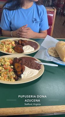 Desayuno Típico (Scrambled Eggs with veggies)