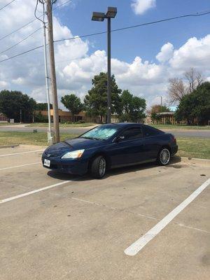 Employee parks like he does not have any respect for anyone else