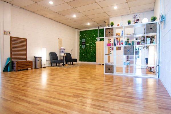 Our changing and lounge area is here for you to relax before and after your practice!