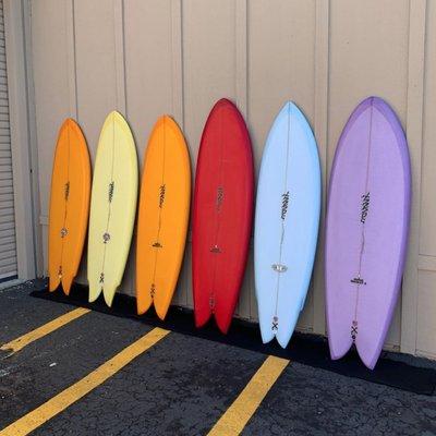 Quiver of Twin Fin models, custom orders available