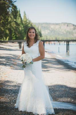 west shore cafe bride image by anniexphoto.com