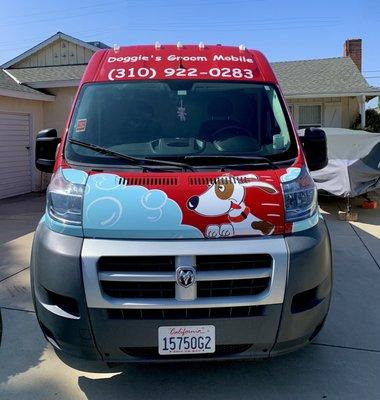 Front of our mobile dog grooming vans freshly wrapped