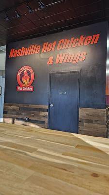 signage: Nashville Hot Chicken & Wings