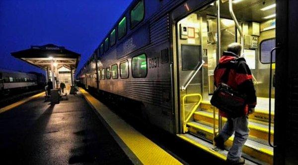 Platform at Kenosha's Metra rail station.