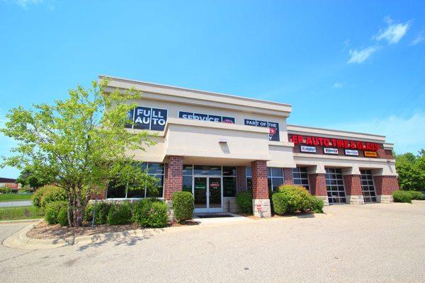 Exterior of EP Auto Tire & Glass in Eden Prairie