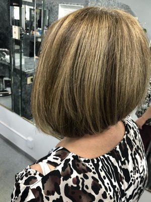 Graduated bob haircut by Neomi. Highlights by Rima