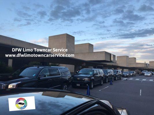 DFW Limo Towncar Service www.dfwlimotowncarservice.com dfwtowcar