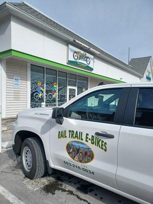 Rail Trail E-Bikes