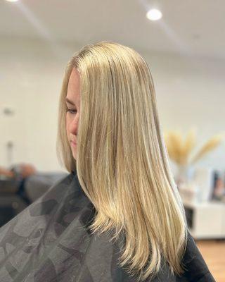 Beautiful blonde by Jessica