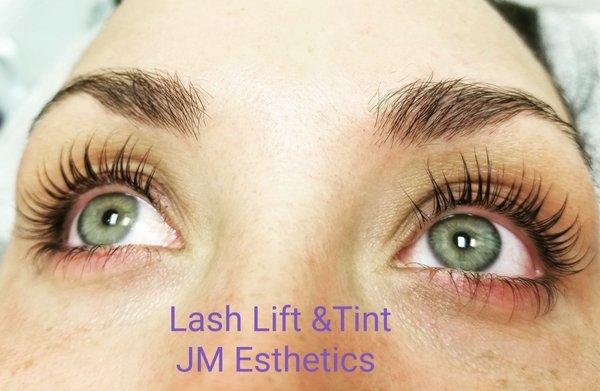 Lash lift and tint