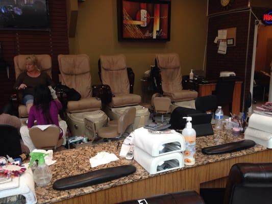 Hollywood Nails mani and pedi stations