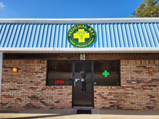 Medicinal Bay at 22853 hwy 59 n.in robertsdale al. We are a local, family owned Cbd and holistic health retail store.Must be 21 to enter.