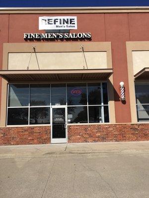 Refine Men's Salon ( previously 18/8 Fine Men's Salon) same Stylists, same Great Service , always serving local Craft Beer!