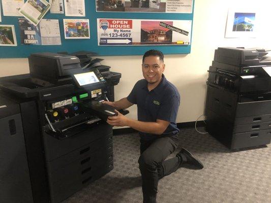 Our factory-trained service technicians can  resolve any printing, copying, scanning, or faxing issue.