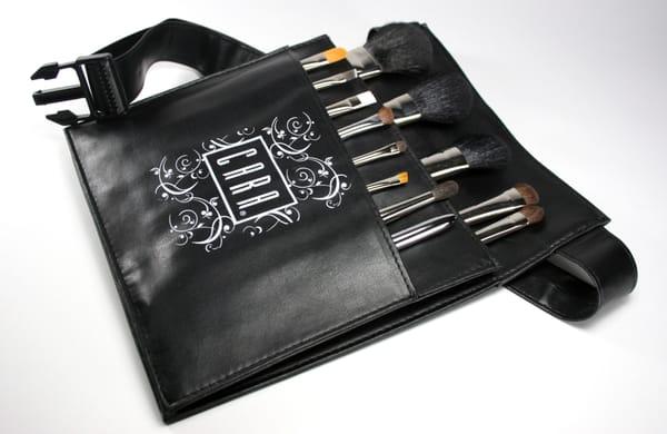 We carry a full set of exquisite makeup brushes.