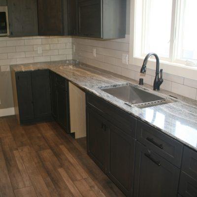 Granite Countertops & Backsplash