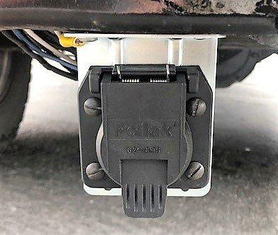 7 pin trailer plug by trailer hitch