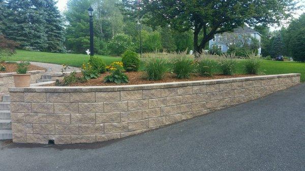 retaining wall w/ Planting design