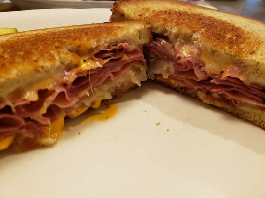 Pastrami Ruben. Perfect!!!