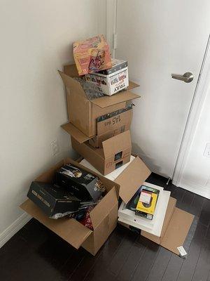 Boxes piled up. Needs to be thrown out. (Before)