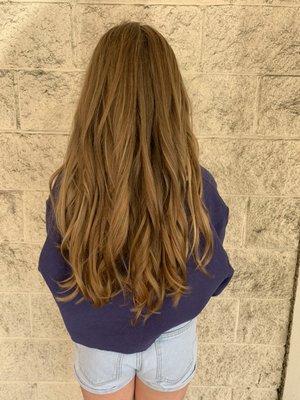 Girls long hair haircut and layers with beach waves