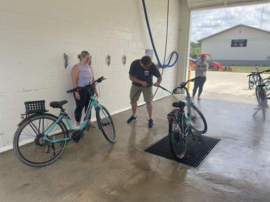 We needed to give the bikes a good washing before we returned them due to the mud we found.