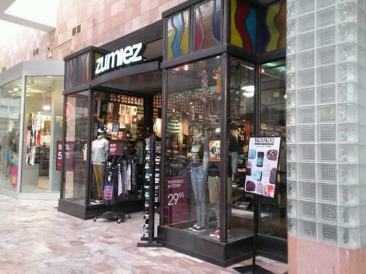 Zumiez