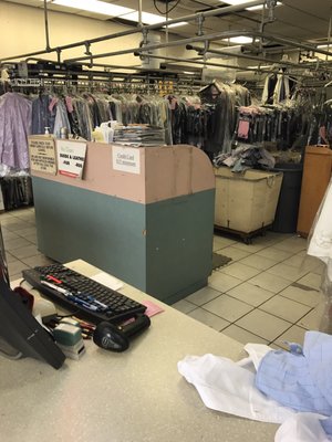 R &J dry cleaners - clean