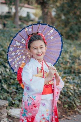 7 year old girl in kimono