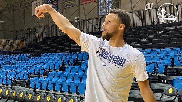 Steph Curry practiced with the Santa Cruz Warriors.