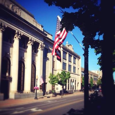 A view of the Wells Fargo bank building on the corner of Front and Washington Street.