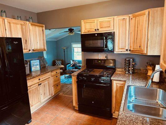 100% clean kitchen happy customer thanks to professional women