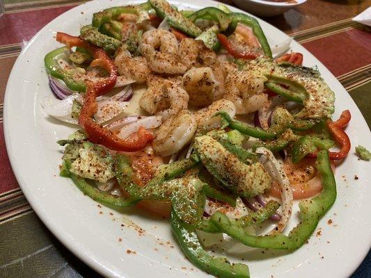 Camarones borracho ("drunken shrimp" and vegetables in lime + tequila + chiles)