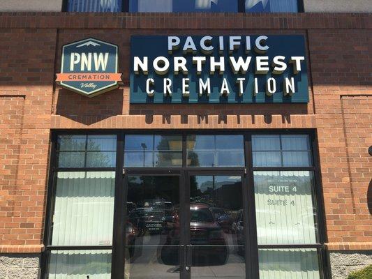 Pacific NW Cremation is locally-owned and provides affordable and convenient services to families in need.