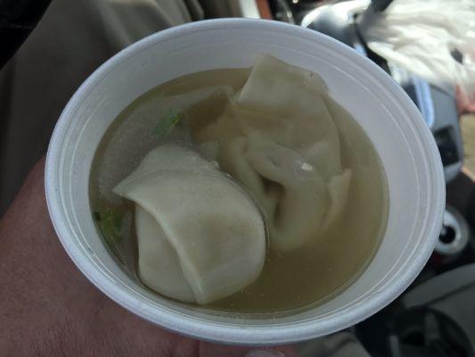 Wonton soup, I like it!