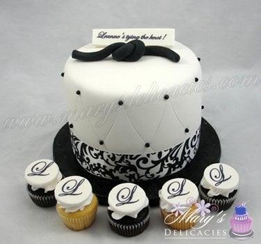 Melody S.'s Cake & Mini Cupcakes